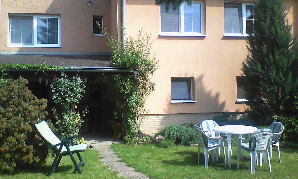 V Aleji - ubytování v soukromí Valtice Esterno foto